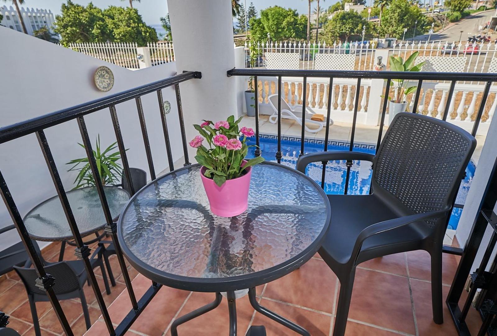 Villa Pura - Private Jacuzzi & Heated Pool Nerja Ngoại thất bức ảnh