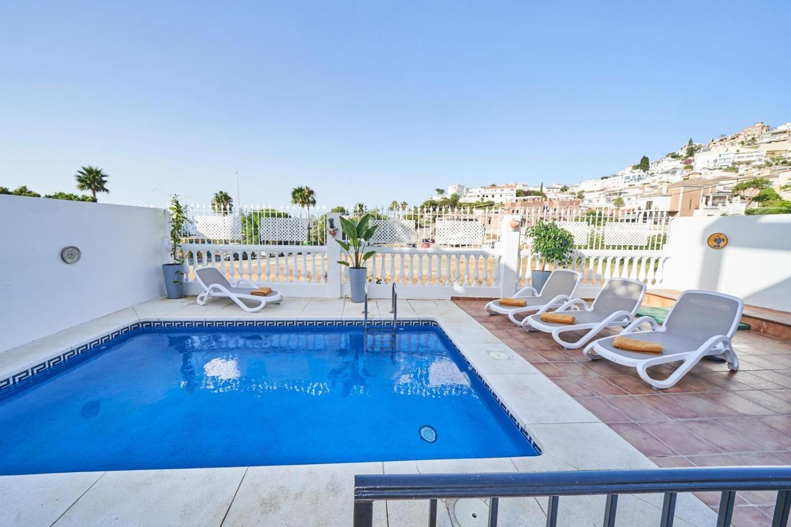 Villa Pura - Private Jacuzzi & Heated Pool Nerja Ngoại thất bức ảnh