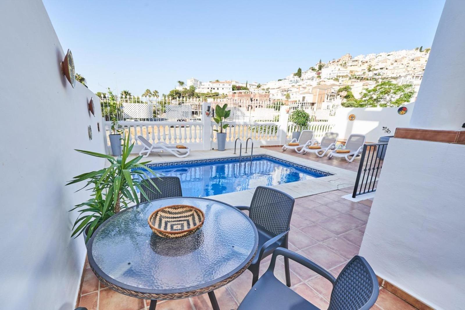 Villa Pura - Private Jacuzzi & Heated Pool Nerja Ngoại thất bức ảnh